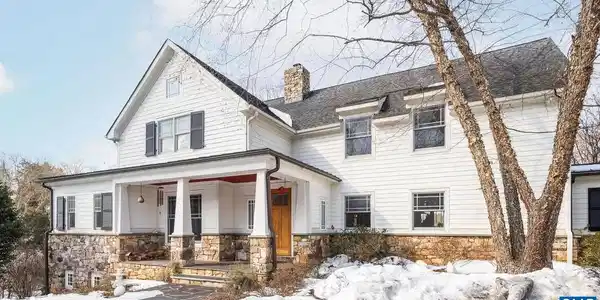3135 ROCKS FARM CT