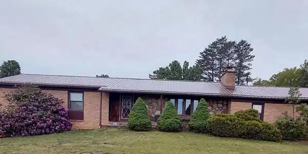 1085 FROSTY HOLLOW ROAD