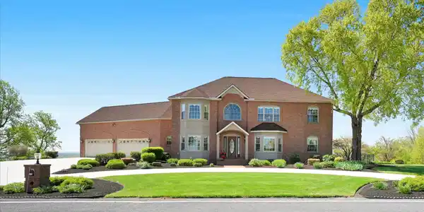 111 MOUNTAIN VIEW DRIVE