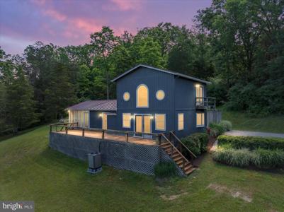 774 WHISPERING PINES WAY