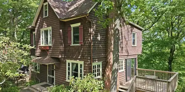 90 OAK LANE