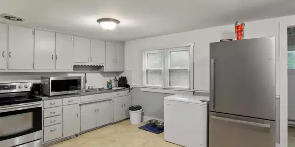 128 CLEARVIEW AVENUE