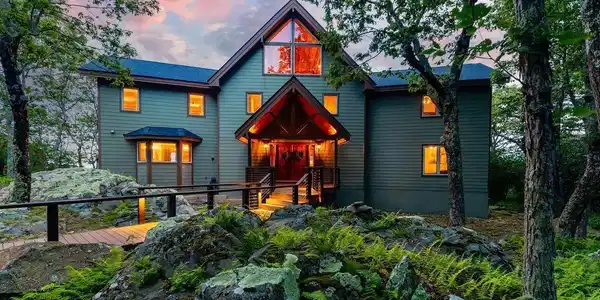 58 SUMMIT LN