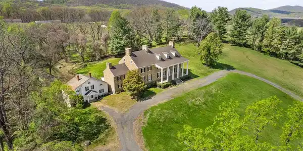 42274 CHESTNUT HILL LANE