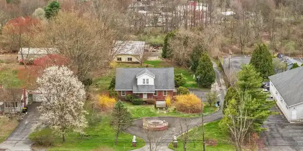 2115 MAIN STREET