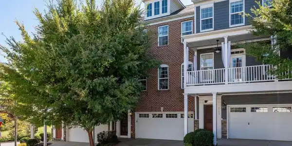 2146 AVINITY LOOP