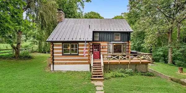 1263 FROGTOWN ROAD