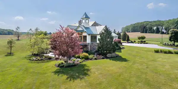 5136 OLD CARRIAGE ROAD