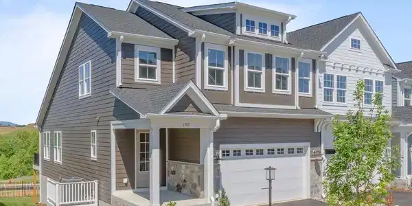 106 LACONIA LN