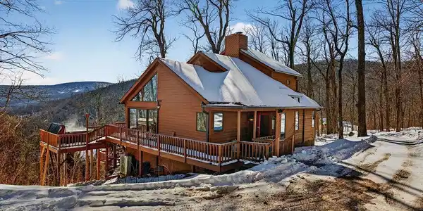 2129 LAUREL SPRINGS DR