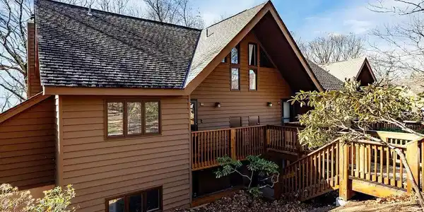 800 LAURELWOOD CONDOS