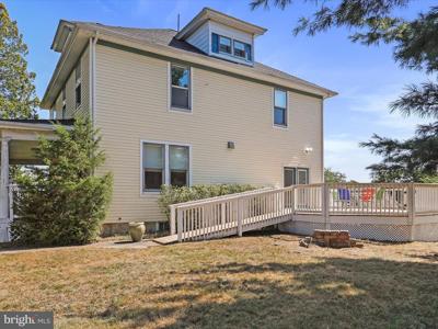 1048 FAIRVIEW DRIVE