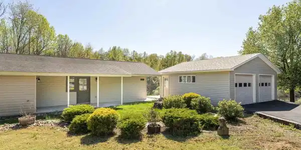 145 LEWIS DR