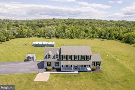 442 FROG HOLLOW ROAD