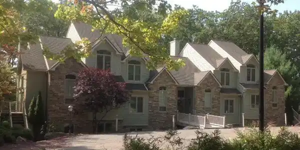 48 MOUNTAINWOOD DRIVE