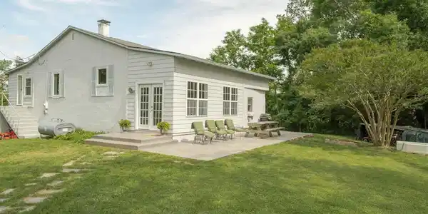 5072 SCOTTSVILLE RD