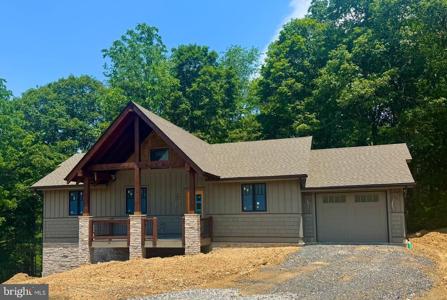 445 EAGLEWOOD TRAIL