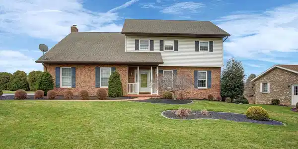 19 OBSIDIAN DRIVE