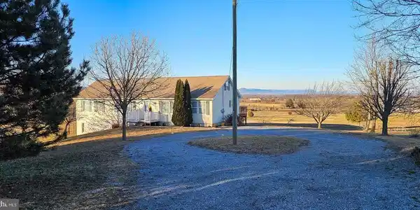10039 KNOB ROAD