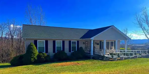 522 MANOR HILL DRIVE