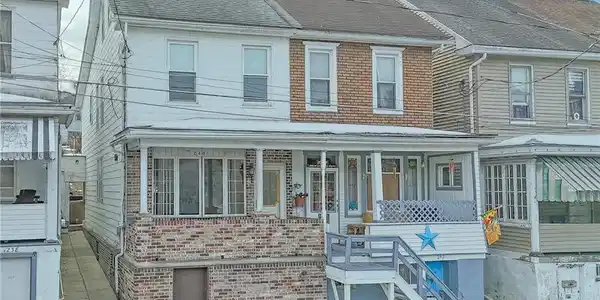 240 RIDGE STREET