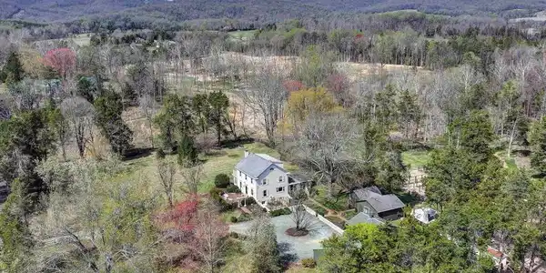 5450 STONY POINT PASS