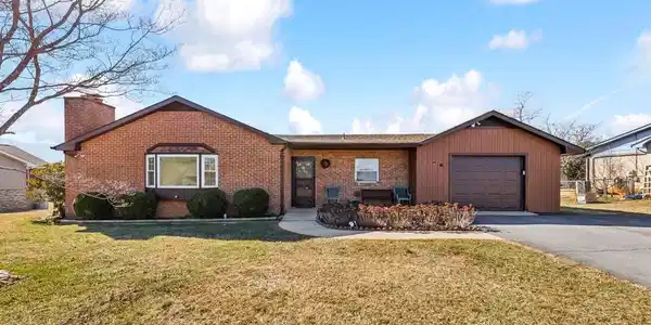 24 SPRINGVIEW BOULEVARD