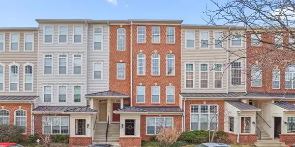 6055 WICKER LANE