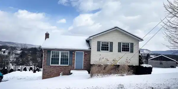 130 HILL STREET