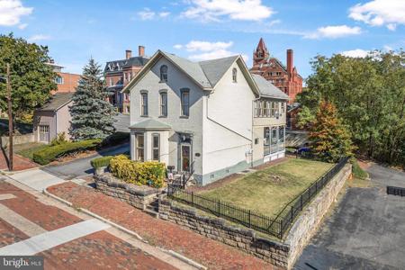 11 SMALLWOOD STREET