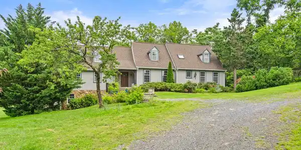6699 ROBINSON LANE