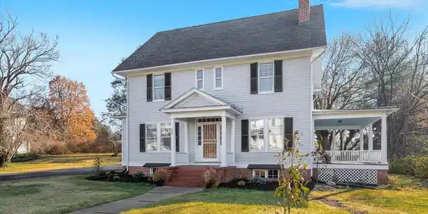 422 MAIN STREET