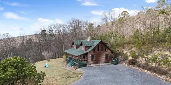 400 GREAT MOUNTAIN LANE
