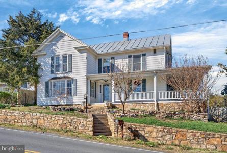 422 MECHANIC STREET