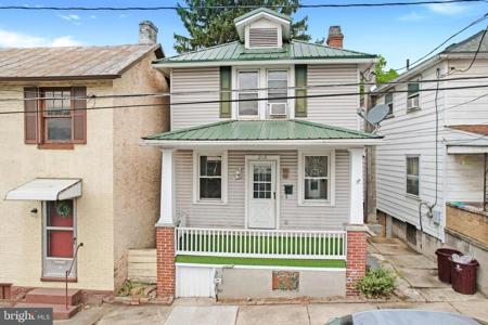 218 PEAR STREET
