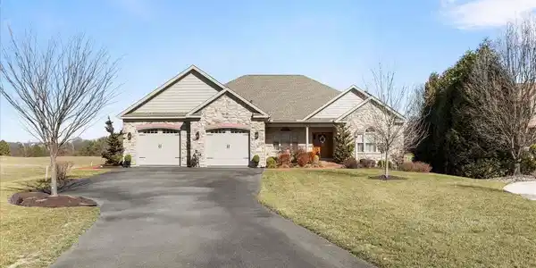 1464 HIGHFIELD COURT