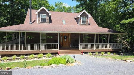 370 HEMLOCK COURT