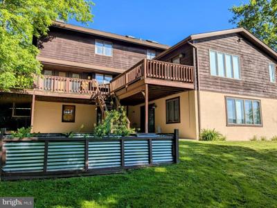 100 TEABERRY LANE