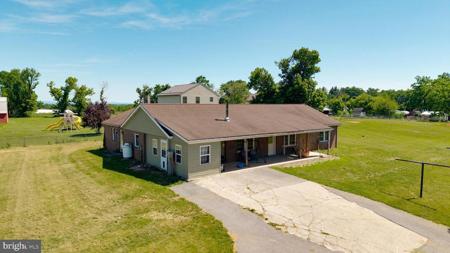 13789 BUCHANAN TRAIL W