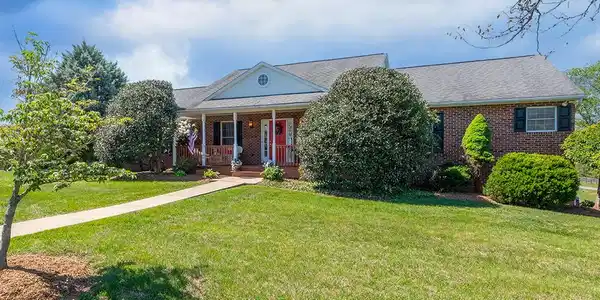 5265 BEAR HOLLOW LANE