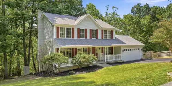 152 WHITE OAK COURT