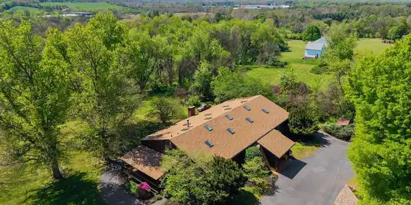 18 PROVIDENCE LN