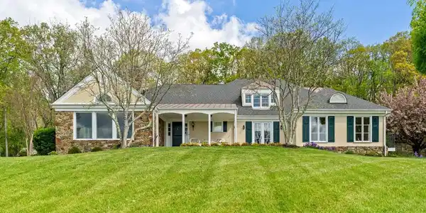 8300 FALCON GLEN ROAD