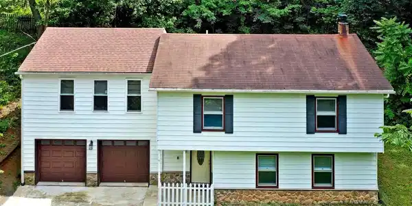 275 MOUNTAIN HEIGHTS ROAD