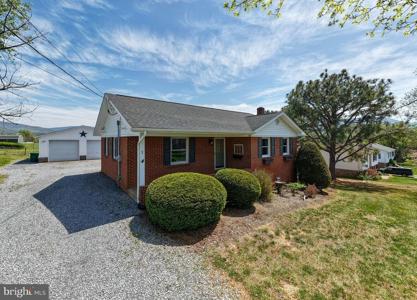3 CEDAR DRIVE