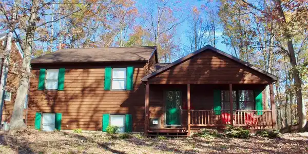 206 PLEASANT LANE