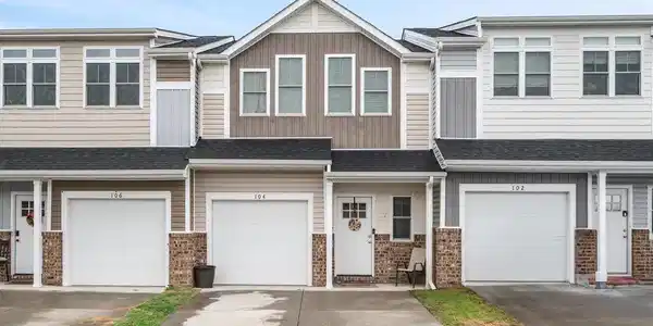 104 STELLA COURT