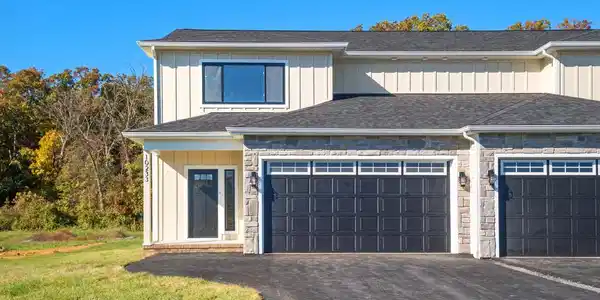 10233 DALMATIAN DR