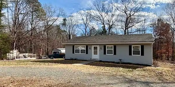 130 CHAPEL RD