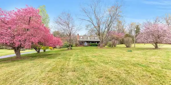 168 LAKELAND LN